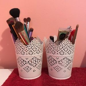 Makeup cups/ Plant cups